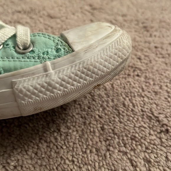 👟 Converse Low Tops Size 8 👟 - Picture 10 of 16